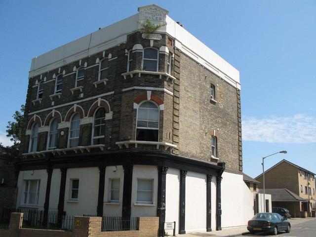 The Princess Of Wales was situated at 88 Grove Street, SE8. Picture: closedpubs.co.uk & Mike Quinn