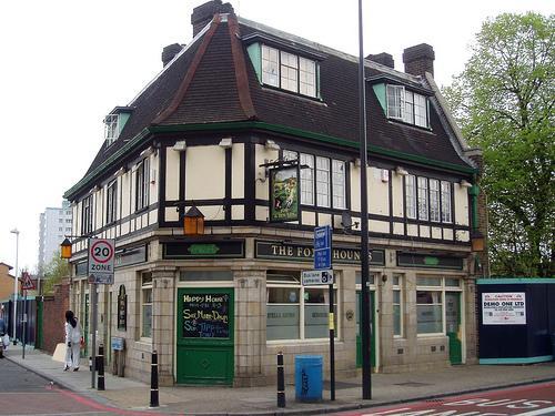 The Fox & Hounds was situated at 58 Besson Street, SE14, and has now been demolished. Picture: closedpubs.co.uk & Ewan M
