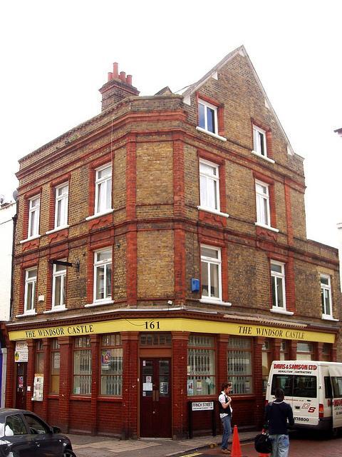 The Windsor Castle was situated at 161-163 Deptford High Street. This pub is now used as a youth centre. Picture: closedpubs.co.uk & Ewan M