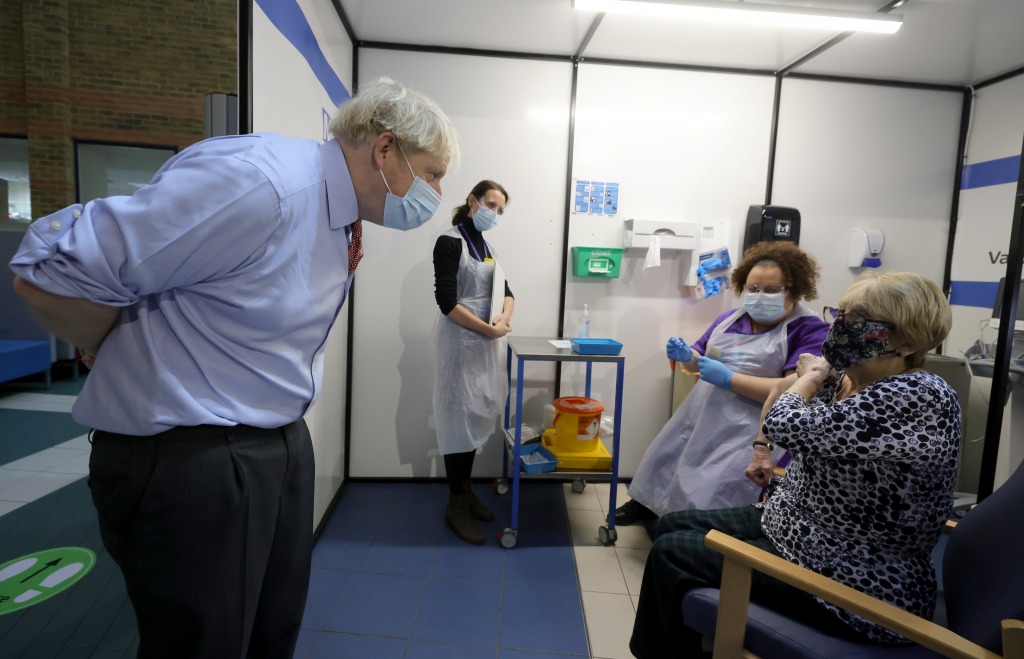 Bromley resident Lyn Wheeler mets Boris Johnson after receiving her Covid-19 jab.