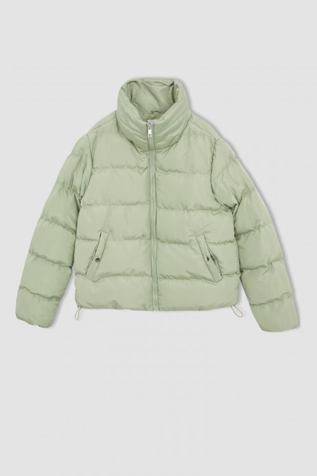 News Shopper: Green basic zippered puffer jacket. Credit: Defacto