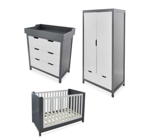News Shopper: Mamia Nursery Furniture Set (Aldi)