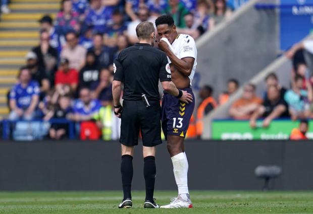 News Shopper: Yerry Mina (right), who Everton are likely to be without for three of their final four matches because of a calf injury