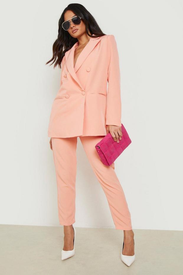 News Shopper: Tailored Double Breasted Button Sleeve Blazer and Tailored Ankle Grazer Trousers co-ord (Boohoo)