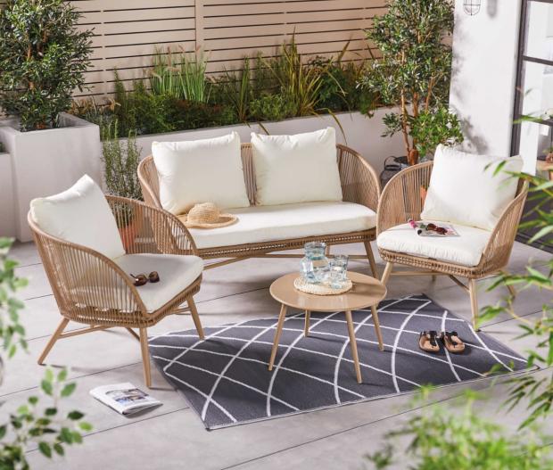News Shopper: Gardenline Rope Effect Furniture Set (Aldi)