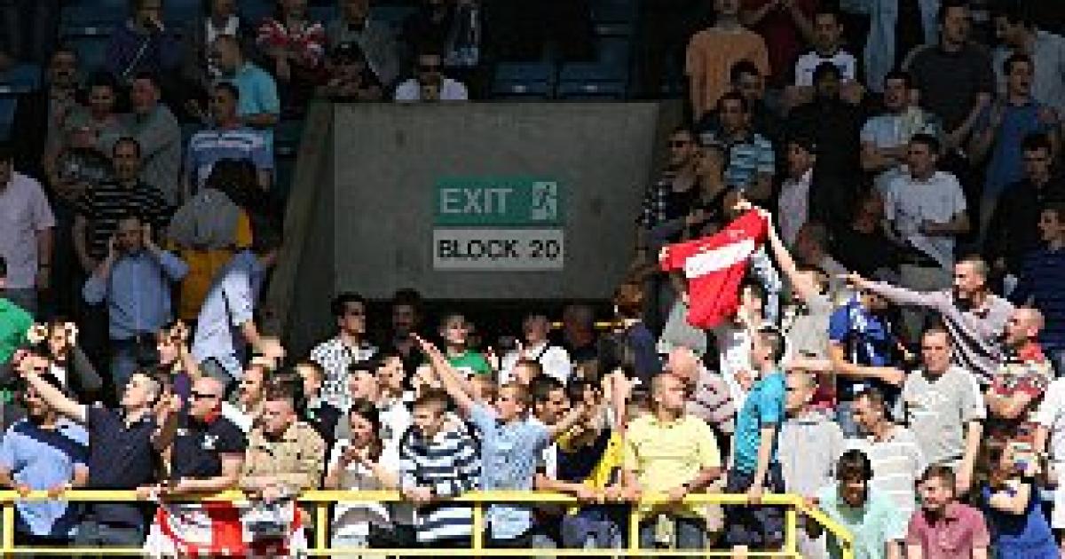 Millwall fans give Leeds fiery welcome - but one player silences c-bomb  hecklers - Daily Star