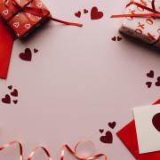 We're rounded up some of the best Valentine's Day stationery from  Paperchase, Papier and more (Canva)