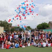 Picture by Derek Hope - West Lodge School release 200 balloons