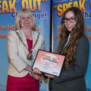 Mayor of Bexley presents winner certificate