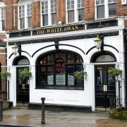 PubSpy reviews The White Swan, Charlton