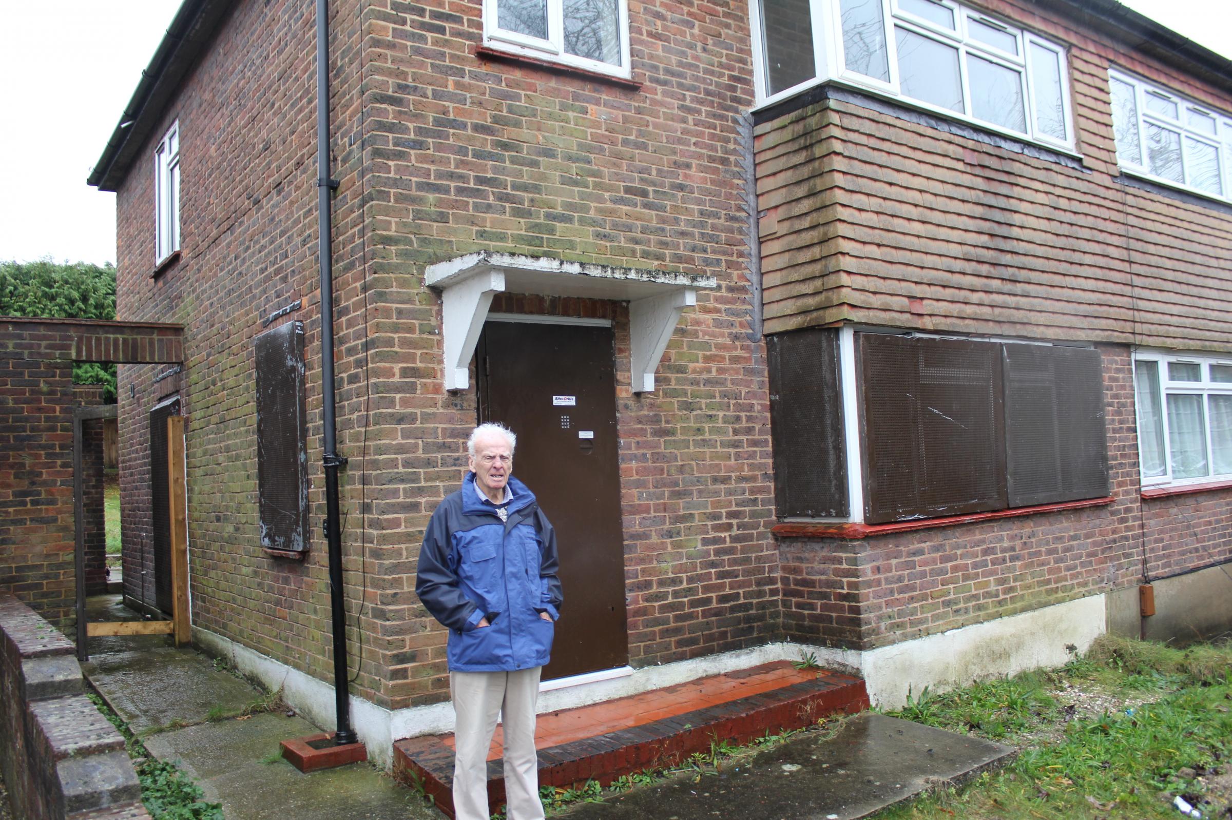 'I do not feel secure': Pensioner sick of living next to vacant 'eyesore' house in Chelsfield