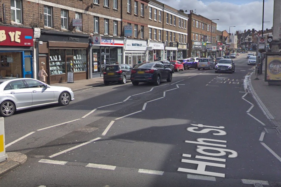 Two boys threatened with knife as robber targets kids in Beckenham High Street